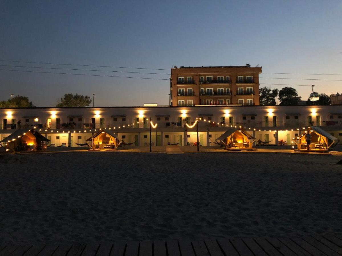 Hostel Cazino Nord Rooms Mamaia Eksteriør billede