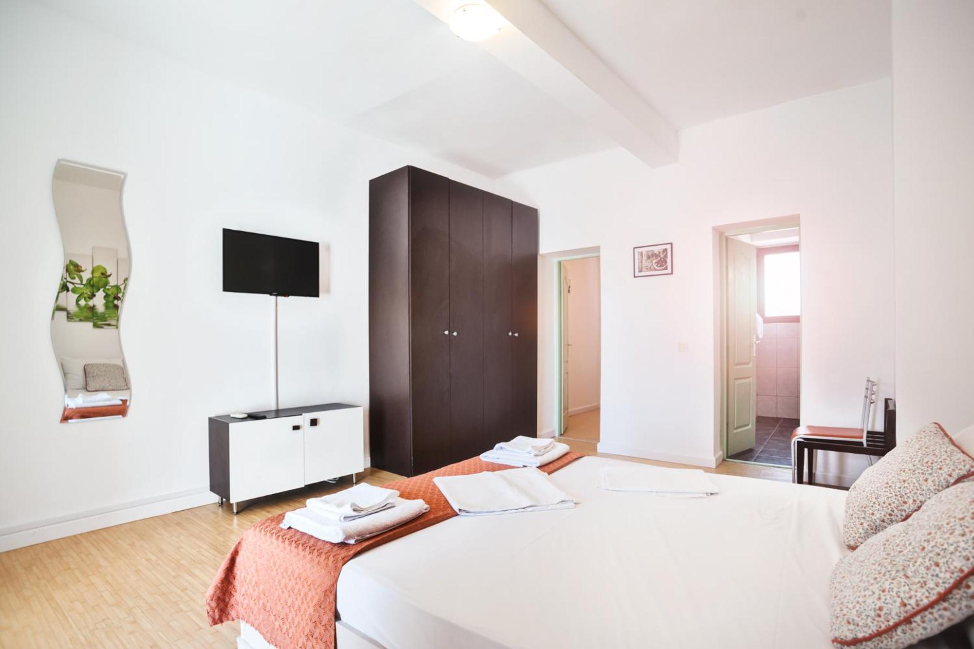 Hostel Cazino Nord Rooms Mamaia Eksteriør billede